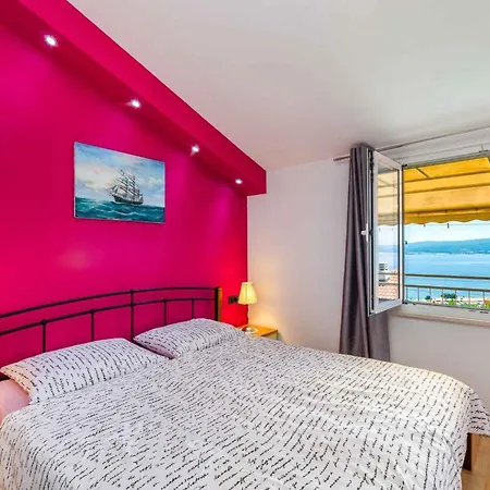 In 27606 Crikvenica