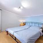 In 27606 Apartament